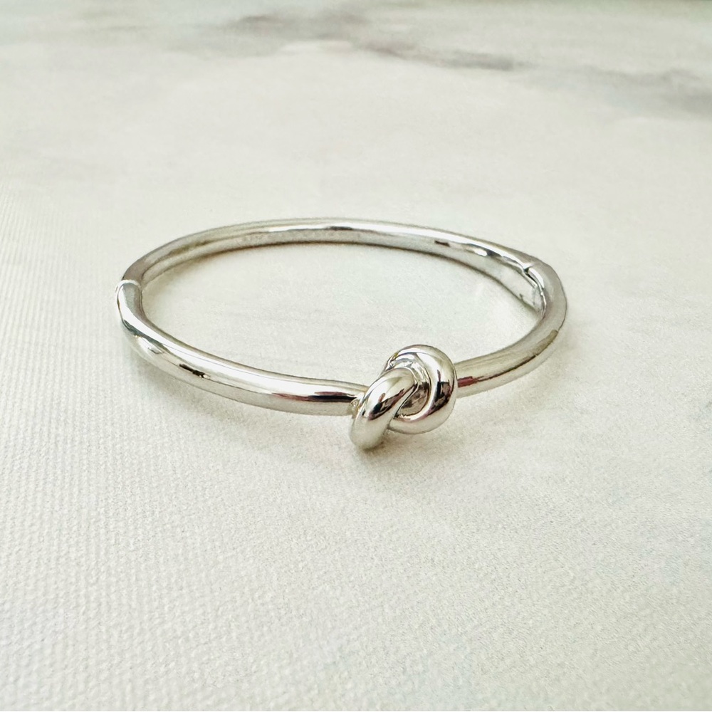kate spade Silver Sailor's Knot Hinge Bangle Bracelet, NWOT, New